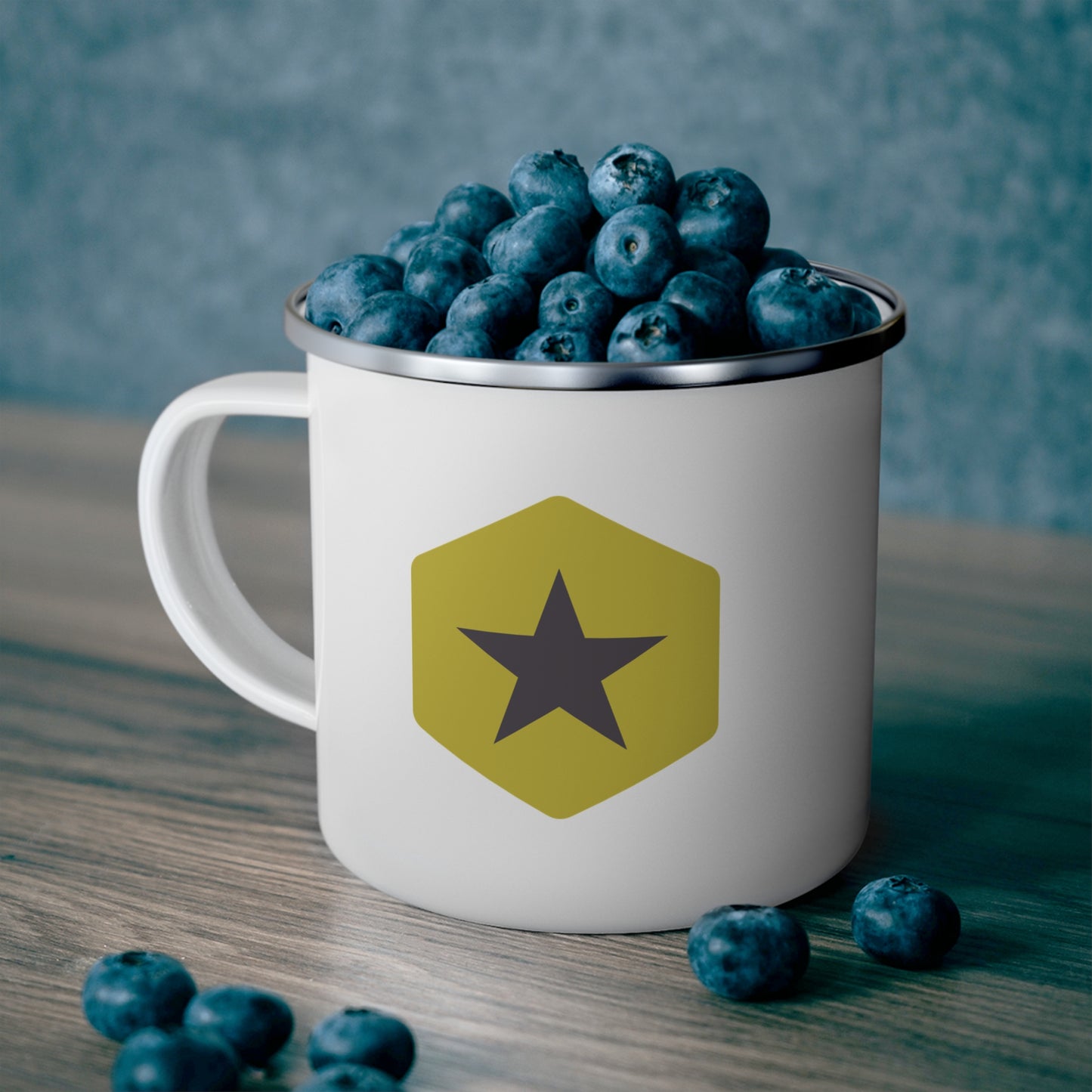 Enamel Camping Mug — Retro Star Badge Coffee Cup for Outdoor & Camping